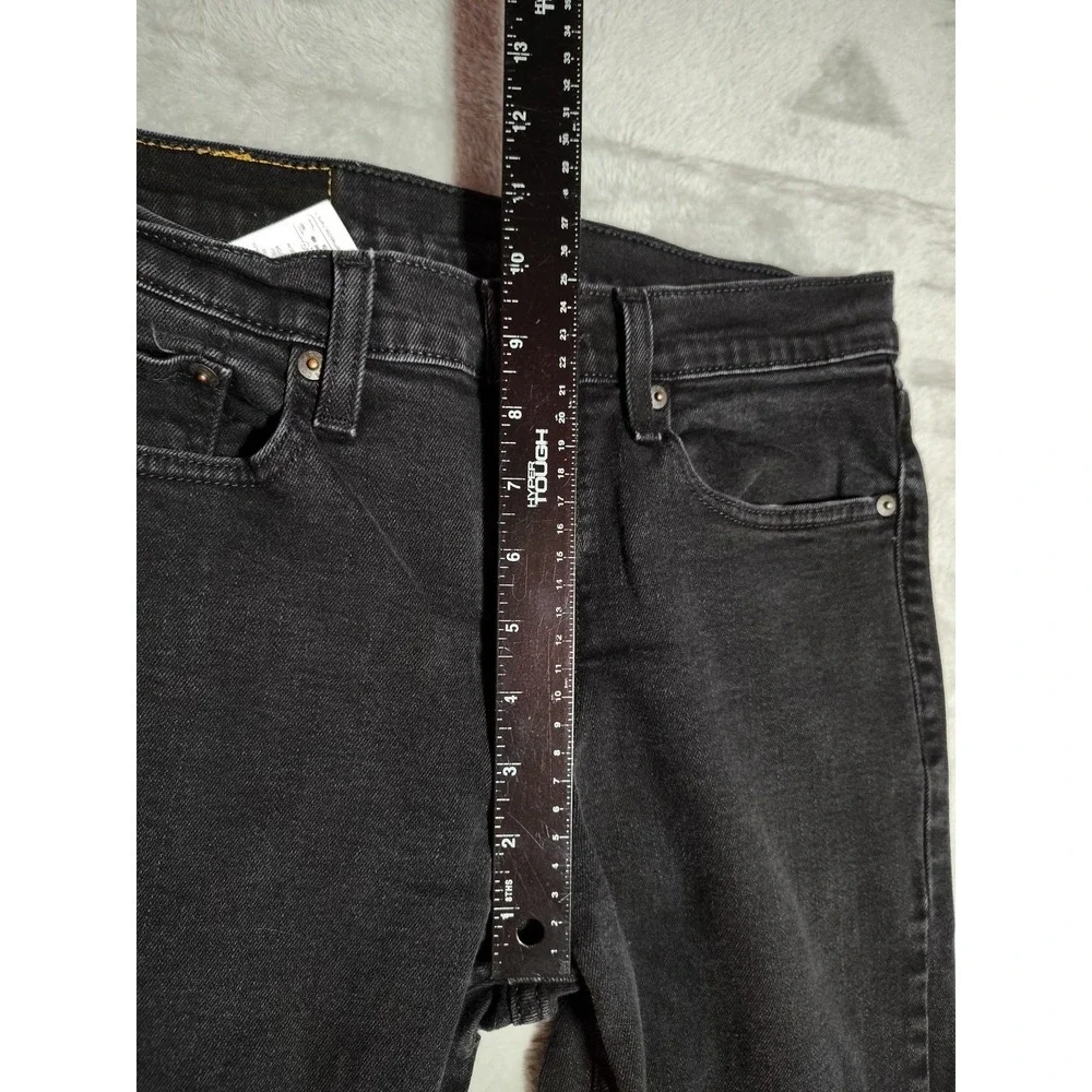 Levis please measure